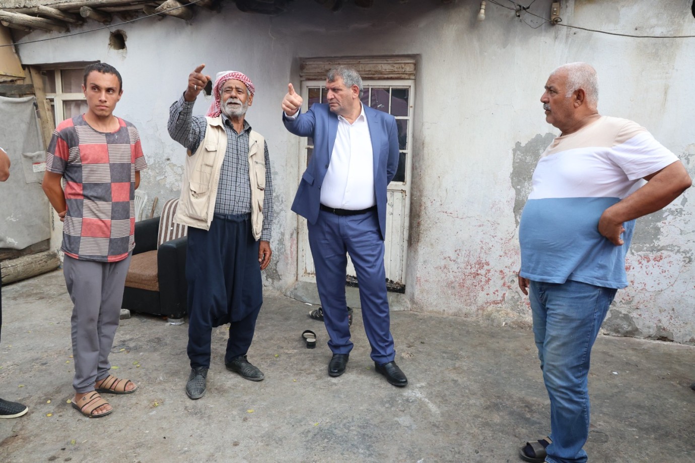 AKÇAKALE BELEDİYESİ’NDEN ÖRNEK SOSYAL BELEDİYECİLİK: 3 AİLEYE YENİ EV