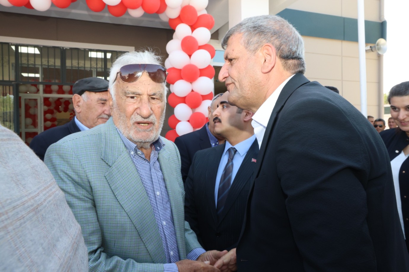 Hayırsever Behlül Vural'a Akçakale'den 