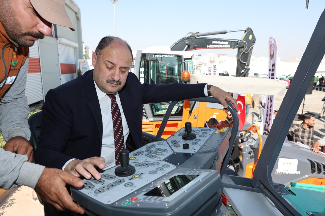 BÜYÜKŞEHİR, 368 MİLYON TL’LİK YATIRIMLA 93 ARACI HİZMET FİLOSUNA KAZANDIRDI