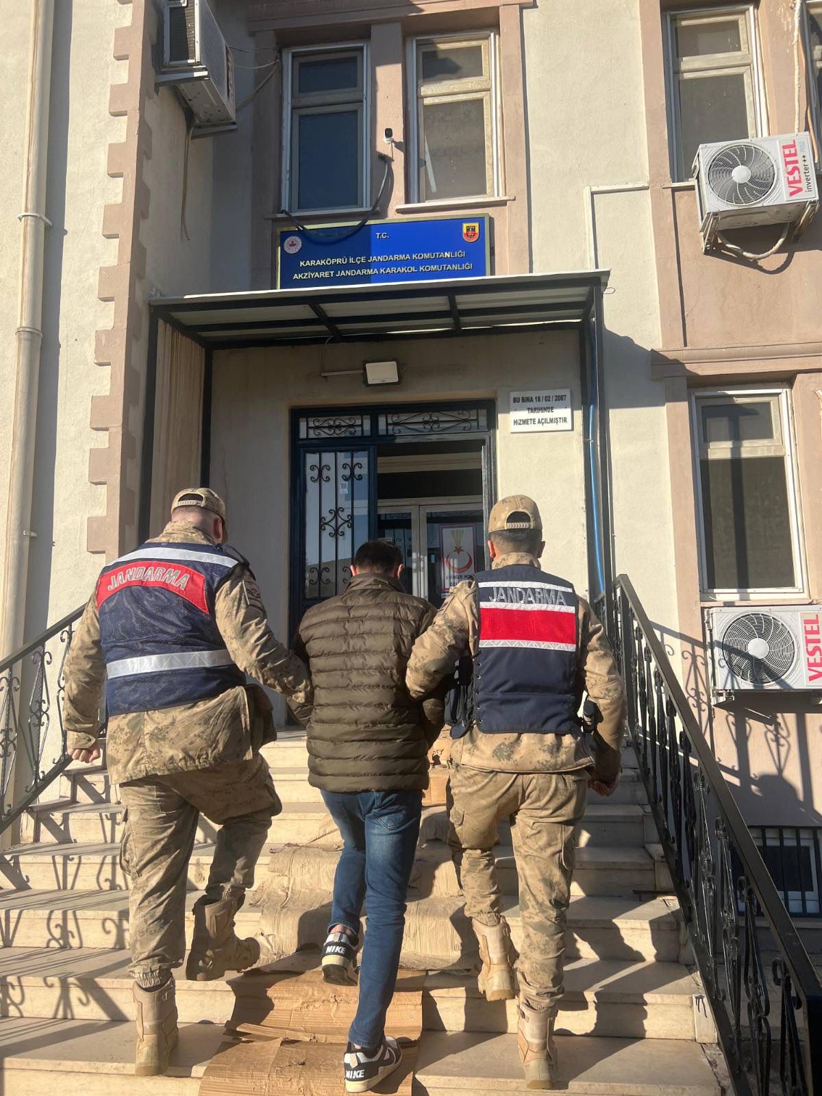 Şanlıurfa'da hırsızlık zanlısı, jandarmanın hızlı operasyonuyla yakalandı