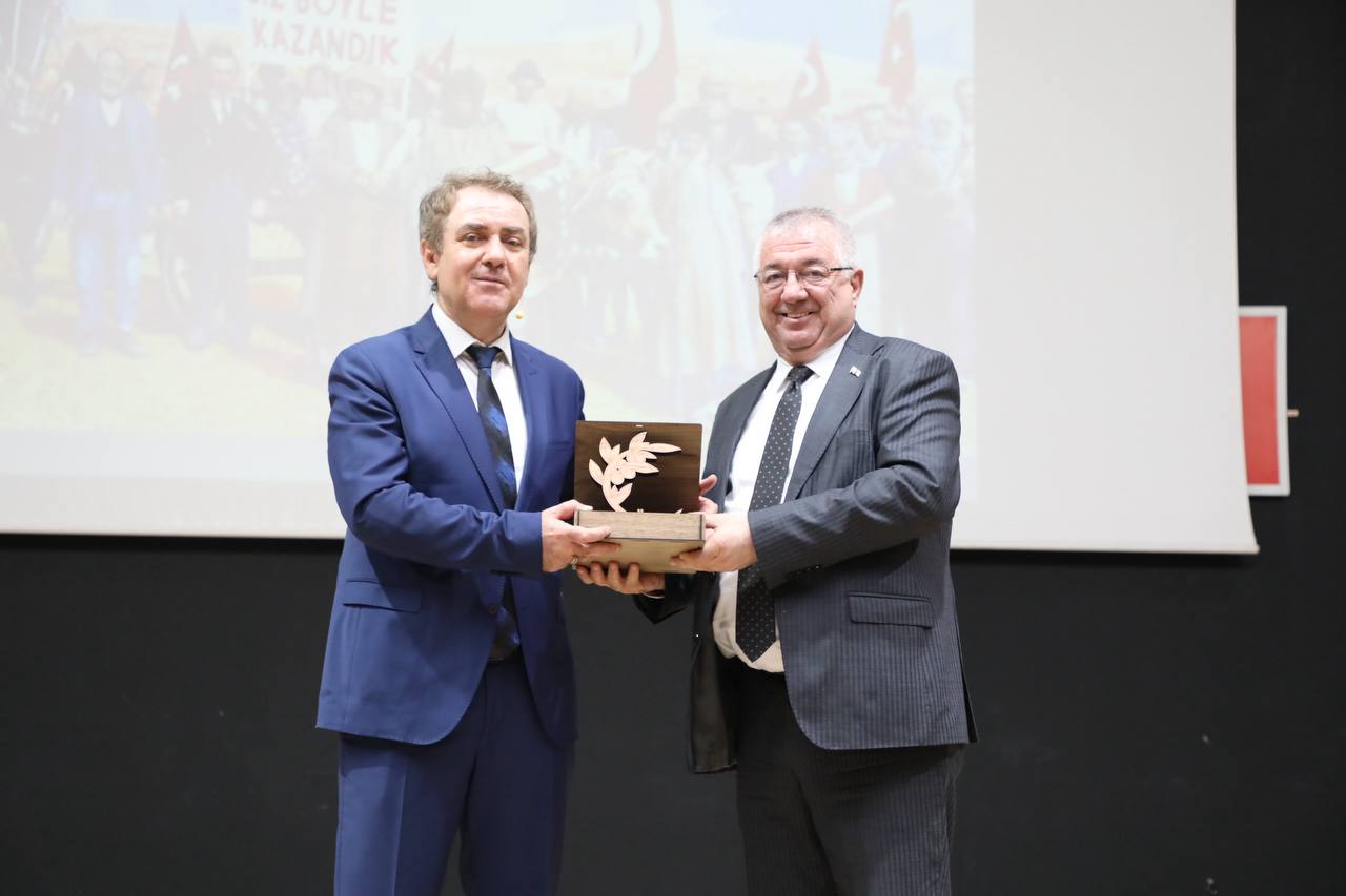 Sinan Meydan Şehit Hamdibey’i Anlattı