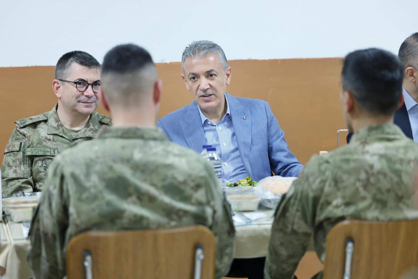 Kahraman Mehmetçiklerimizle İftar Sofrasında Buluşma