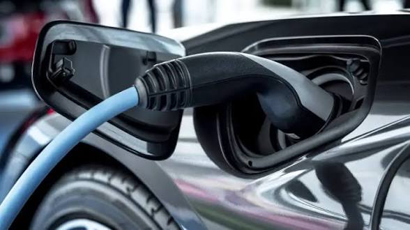 EPDK’dan Elektrikli Araç Şarjına Yeni Kurallar: Fiyatlandırma ve Mobil İstasyonlar Düzenlendi