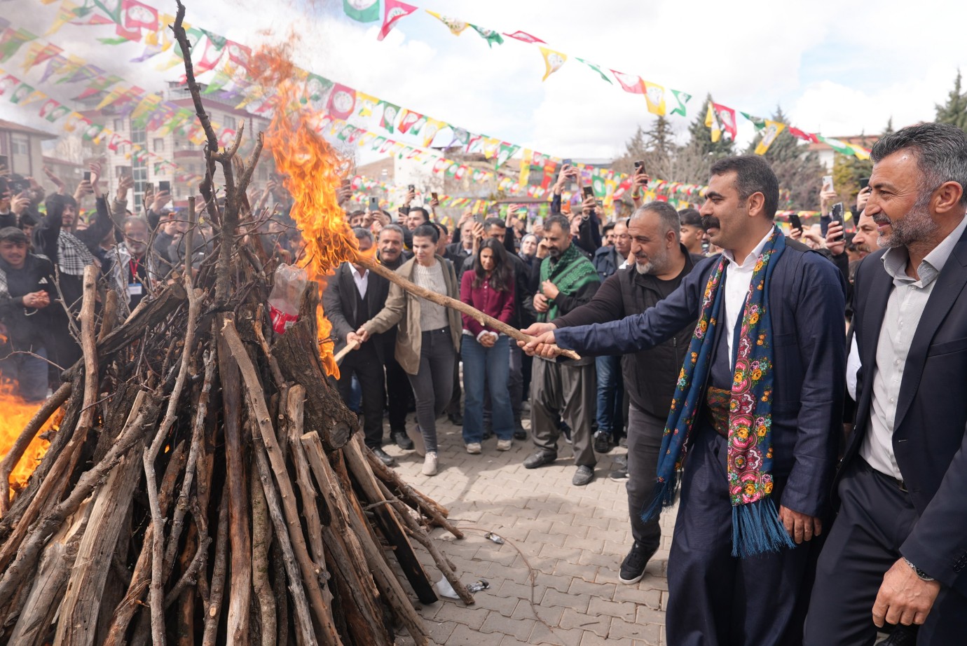 Eşbaşkan Hatun: Newroz barışa vesile olsun