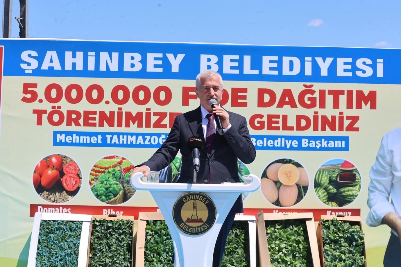 ŞAHİNBEY BELEDİYESİ’NDEN ÇİFTÇİLERE 53 MİLYON’DAN FAZLA FİDE