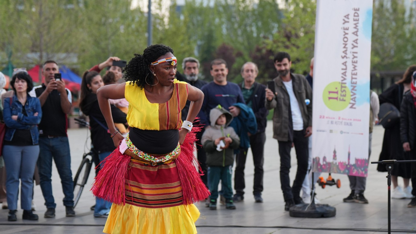 Amed Tiyatro Festivali’nde sahne sokaklara taşındı