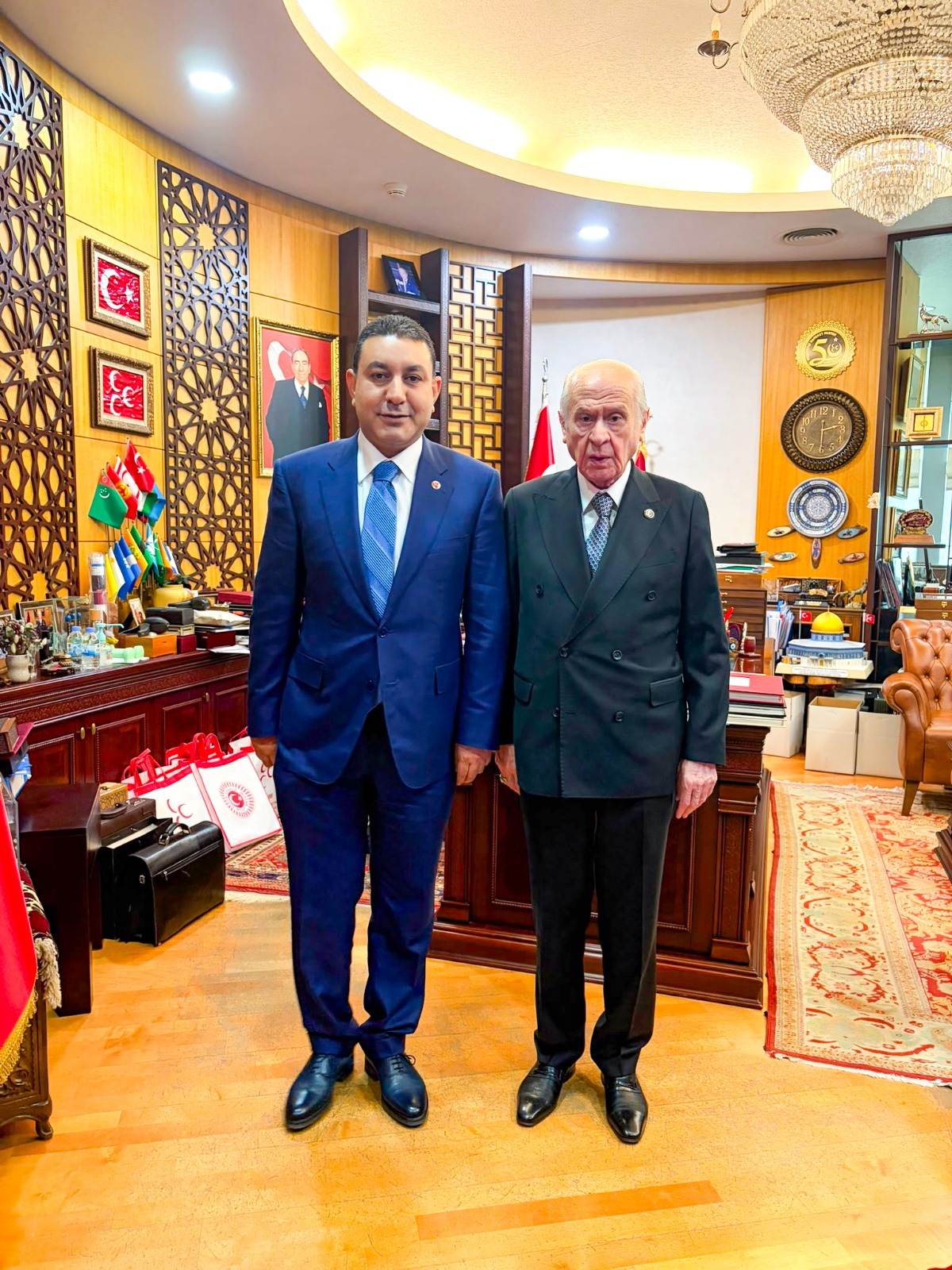 BAŞKAN ÖZYAVUZ DEVLET BAHÇELİ'Yİ ZİYARET ETTİ