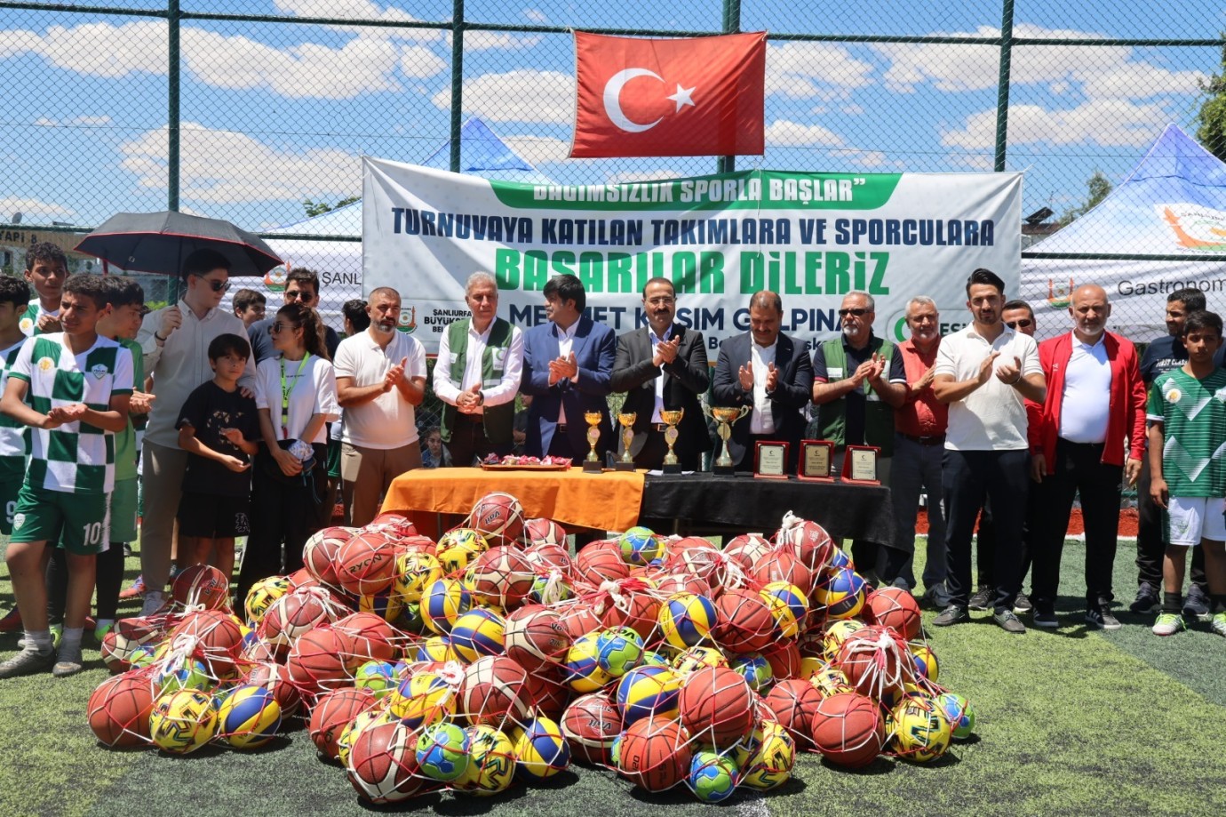 BAĞIMSIZLIK SPORLA BAŞLAR” FUTBOL TURNUVASI SONA ERDİ