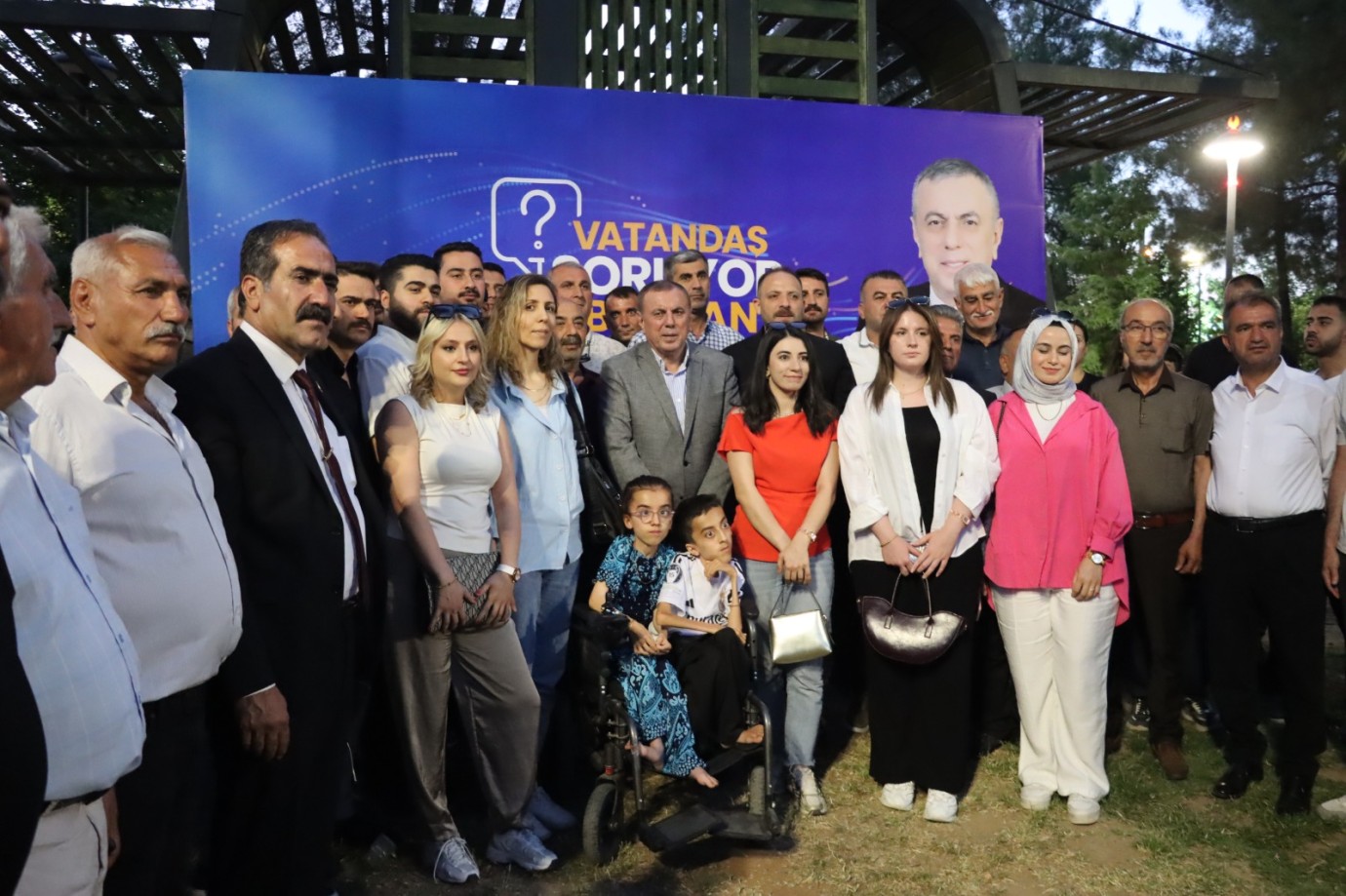 Midyat’ta “Vatandaş Soruyor, Başkan Cevaplıyor” Programına Yoğun İlgi