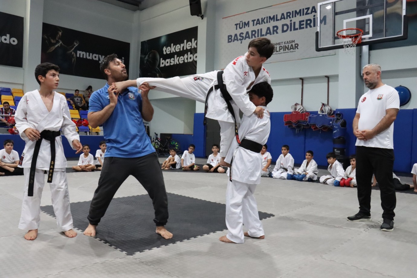 GELECEĞİN SPORCULARI BÜYÜKŞEHİR’LE YETİŞİYOR