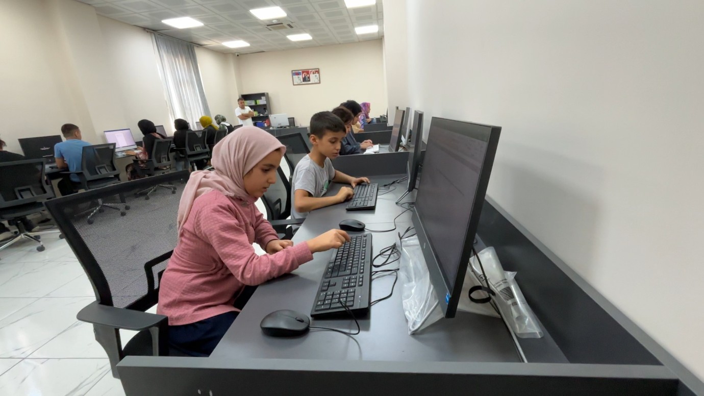 Eyyübiye Belediyesi'nin Bilgisayar Kursları Gençleri Dijital Dünyayla Buluşturuyor