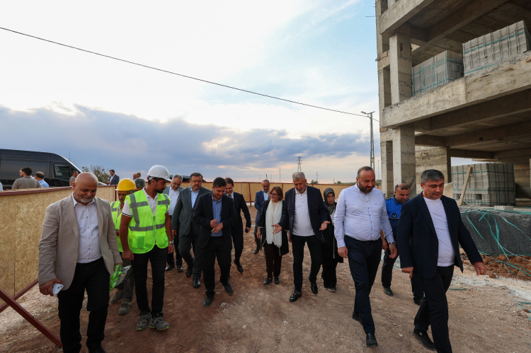 Fatma Şahin, Karkamış’taki Konut Projesini Yerinde İnceledi