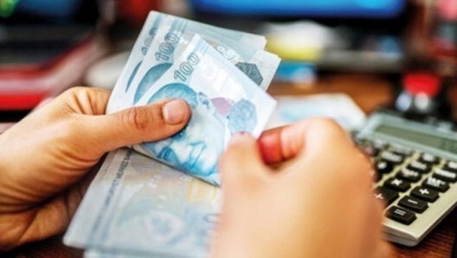 Ticari kredi krizine ilginç çözüm: Paradan para kazanma devri