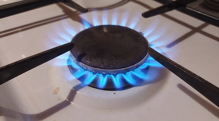 Doğalgaz ve elektriğe zam: Konutta yüzde 20, sanayide yüzde 50