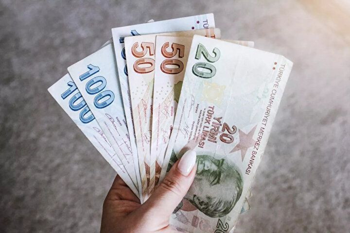 Memur ve emekliye çifte müjde: En düşük maaş ve refah payına artış geliyor!