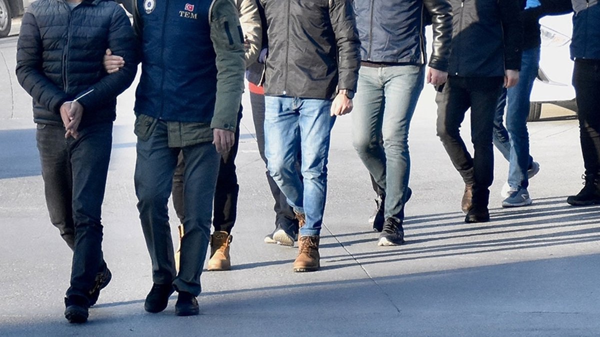 16 kişi gözaltında