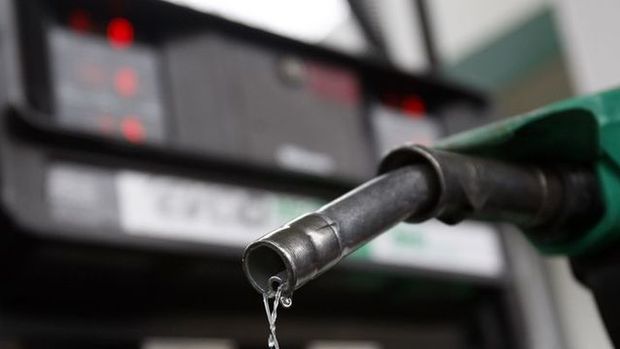 Benzine zam geldi