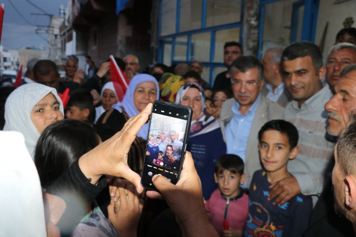 CHP VE İYİ PARTİ'DEN AK PARTİ'YE GEÇTİLER