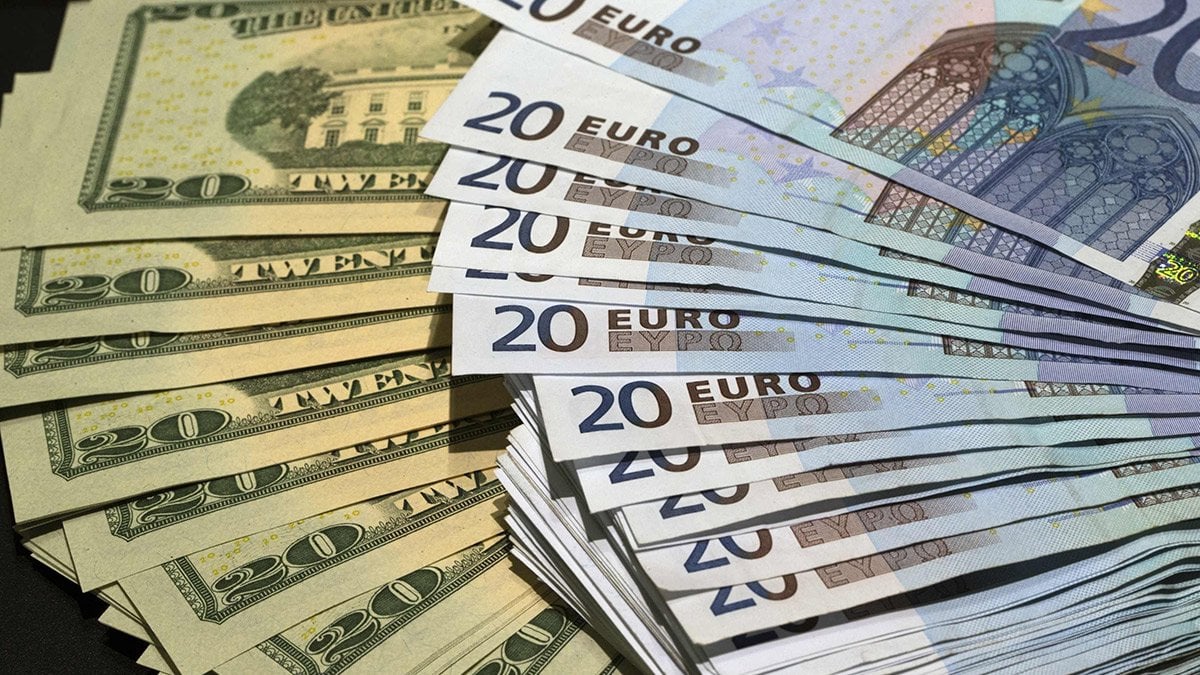 Dolar ve euro yine rekor tazeledi...