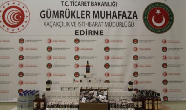 Servet değerinde kaçak elektronik sigara, içki ve ilaç ele geçirildi