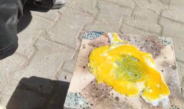 Bir vatandaş taş üzerinde yumurta pişirdi