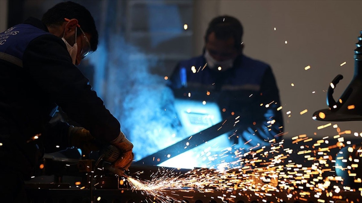 İmalat PMI 3 aydır daralmaya işaret ediyor
