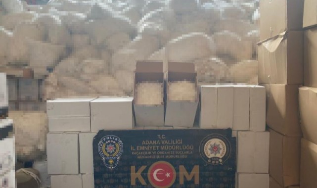 Adana'da milyon liralık gümrük kaçağı makaron ele geçirildi