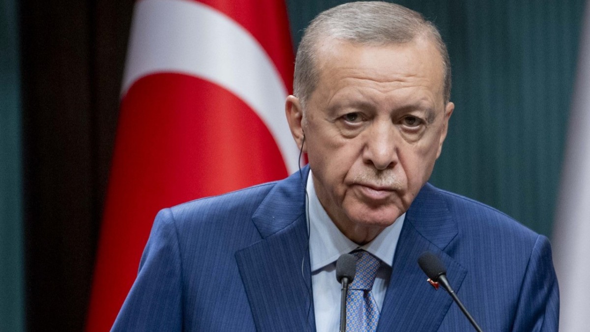 Erdoğan: Deprem konutlarının hak sahiplerine teslimine başlayacağız