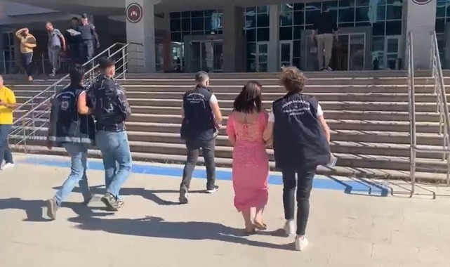 Göçmen kaçakçısı kadın ve suç ortağı tutuklandı