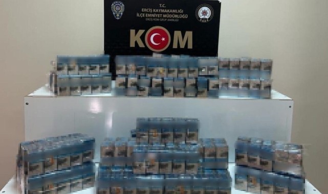 Çok sayıda cinsel içerikli kaçak malzeme ele geçirildi