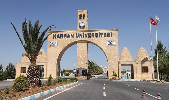 Harran Üniversitesinde öğrenciler asansörde mahsur kaldı