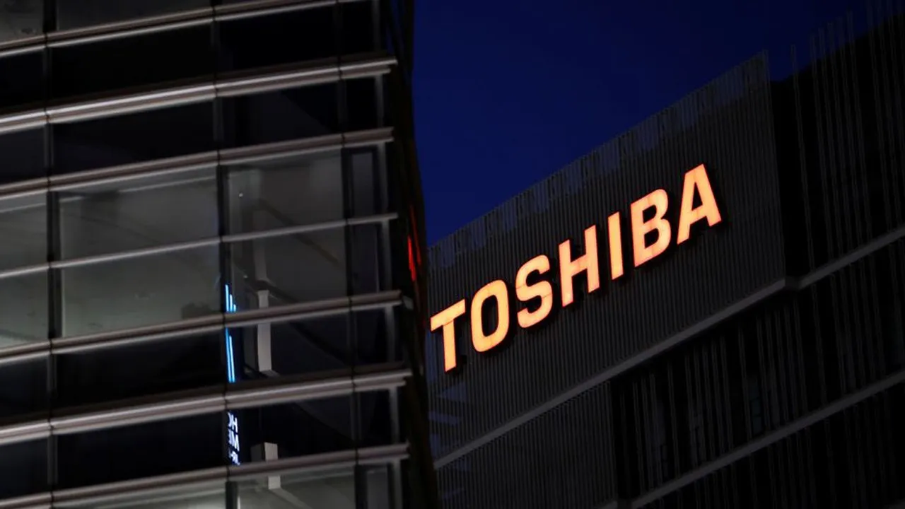 Toshiba Tokyo Borsası'ndan çıkarıldı...