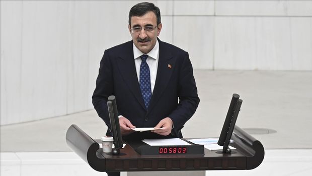 Yılmaz: KKM'den bir istikrarsızlığa yol açmadan aşamalı olarak çıkılacak