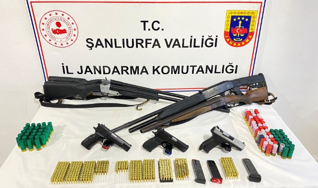 Şanlıurfa'da çok sayıda silah ve mühimmat ele geçirildi: 5 gözaltı