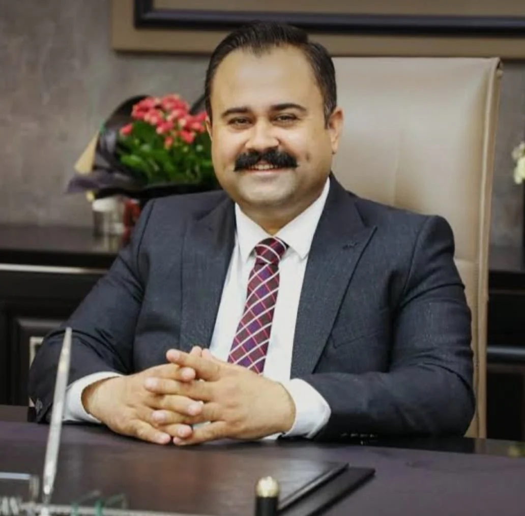 EŞ BAŞKAN SERHAT DİCLE İNAN’DAN YENİ PARTİ VİRANŞEHİR İLÇE BAŞKANLIĞINA YANIT: “ÖNCE BİLGİ, SONRA ELEŞTİRİ”