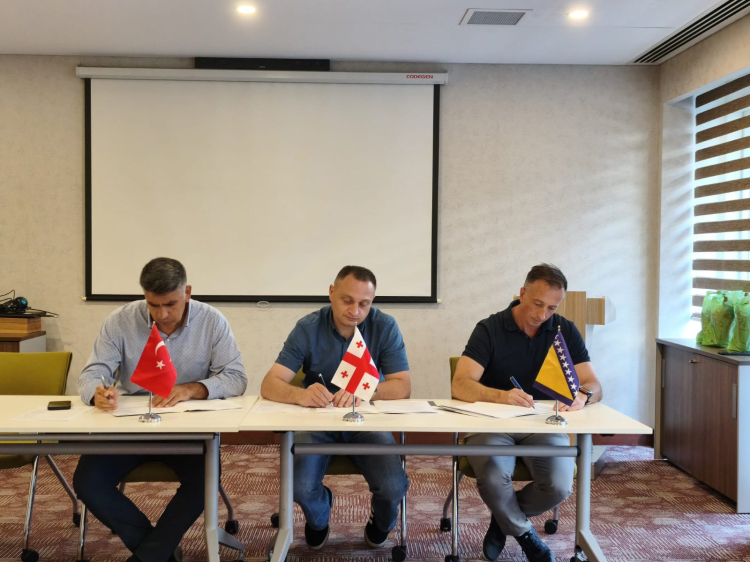 Türkiye ve Bosna Hersek’ten Gürcistan’da ortak gözlem uçuşu