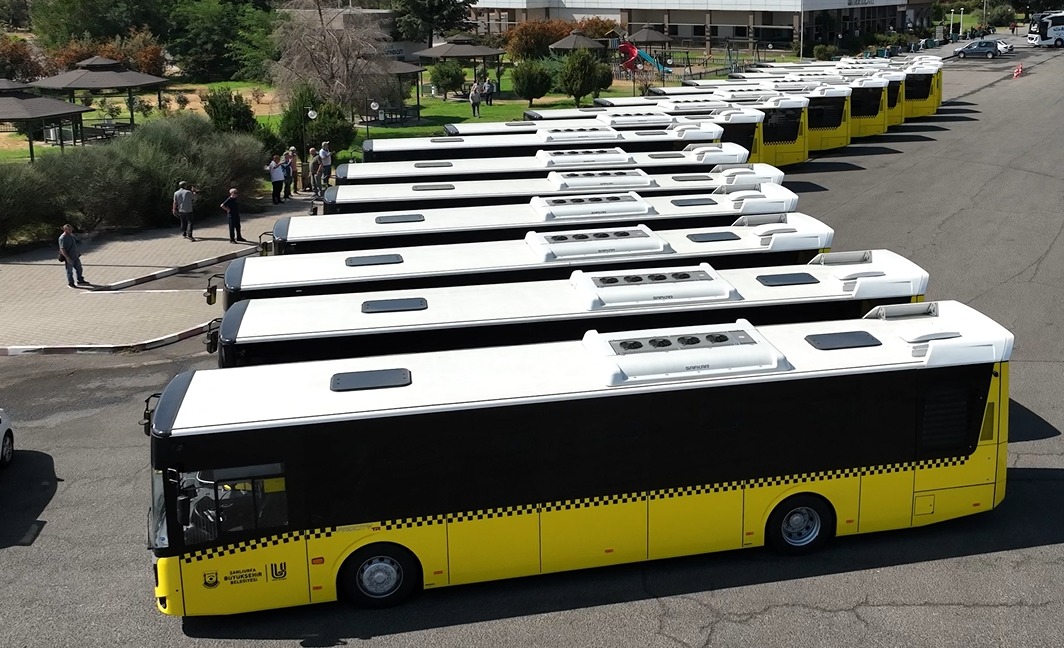 BÜYÜKŞEHİR, ULAŞIM FİLOSUNU 30 YENİ OTOBÜSLE GÜÇLENDİRDİ