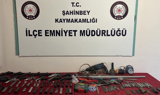 Gaziantep'te tabanca ve malzemeleri ele geçirildi: 1 gözaltı